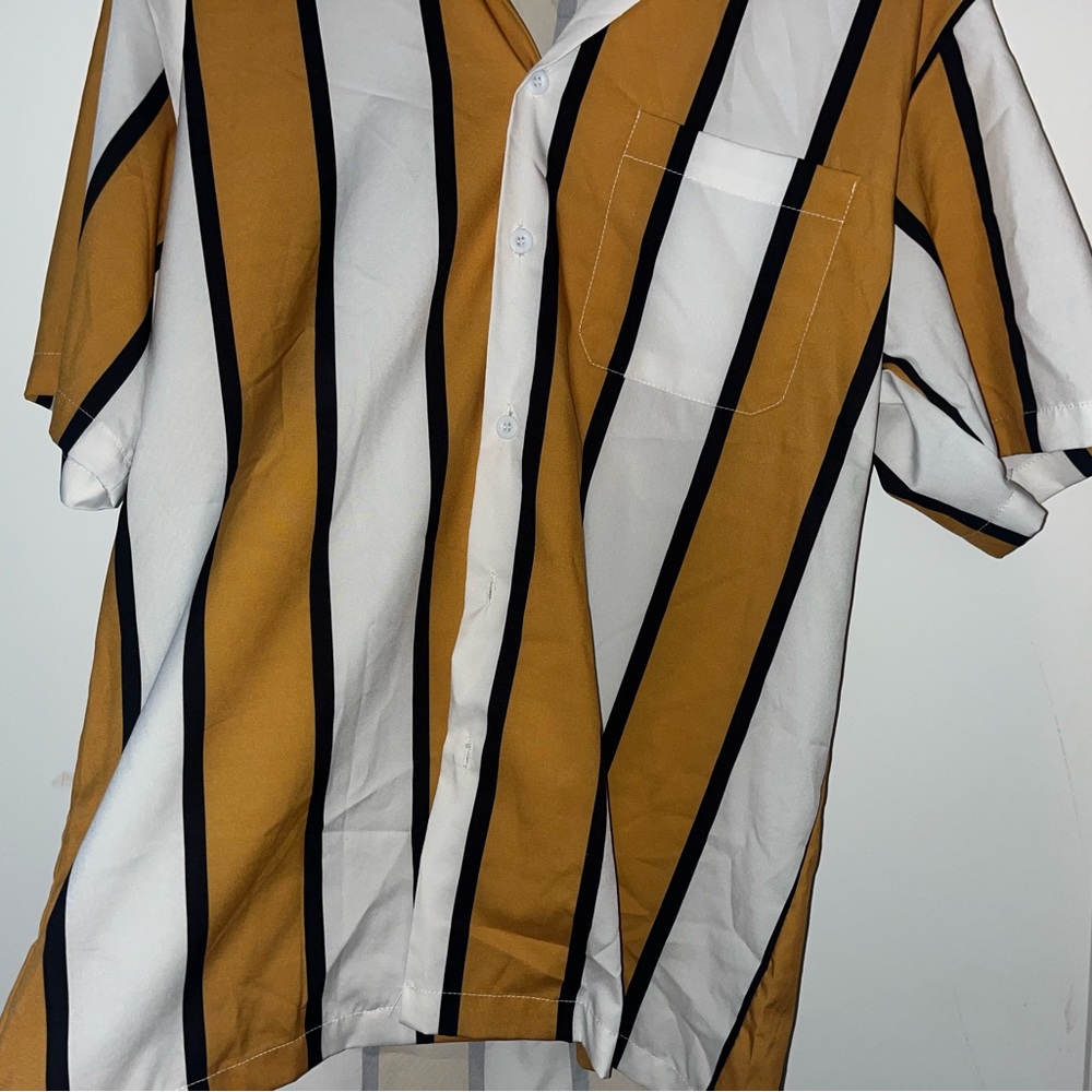 Men’s Button Down - Picture 2 of 3